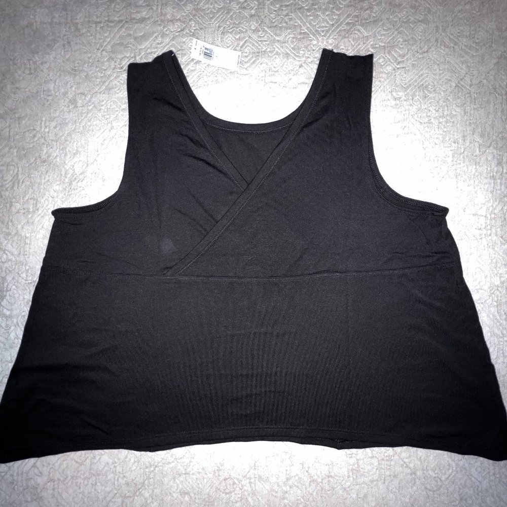 Old‎ Navy Ultralite Active Knit Crop Tank Size Large BNWT